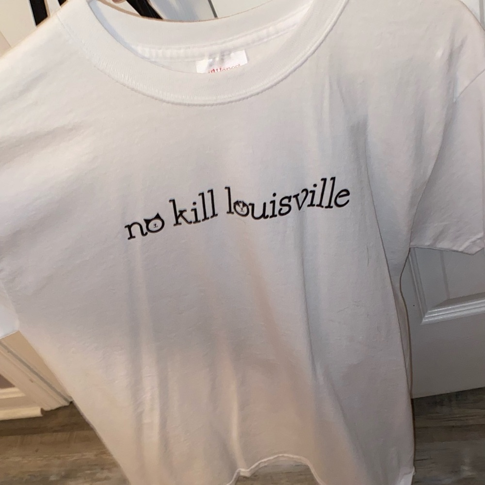 tee - Picture 2 of 3